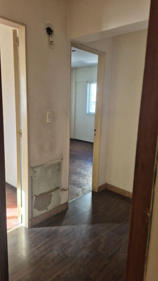 OPORTUNIDAD UNICA: 170 m² de Categoria a Modernizar en calle Cafferata
