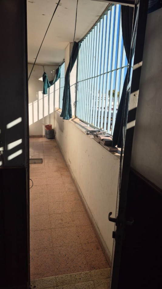 OPORTUNIDAD UNICA: 170 m² de Categoria a Modernizar en calle Cafferata