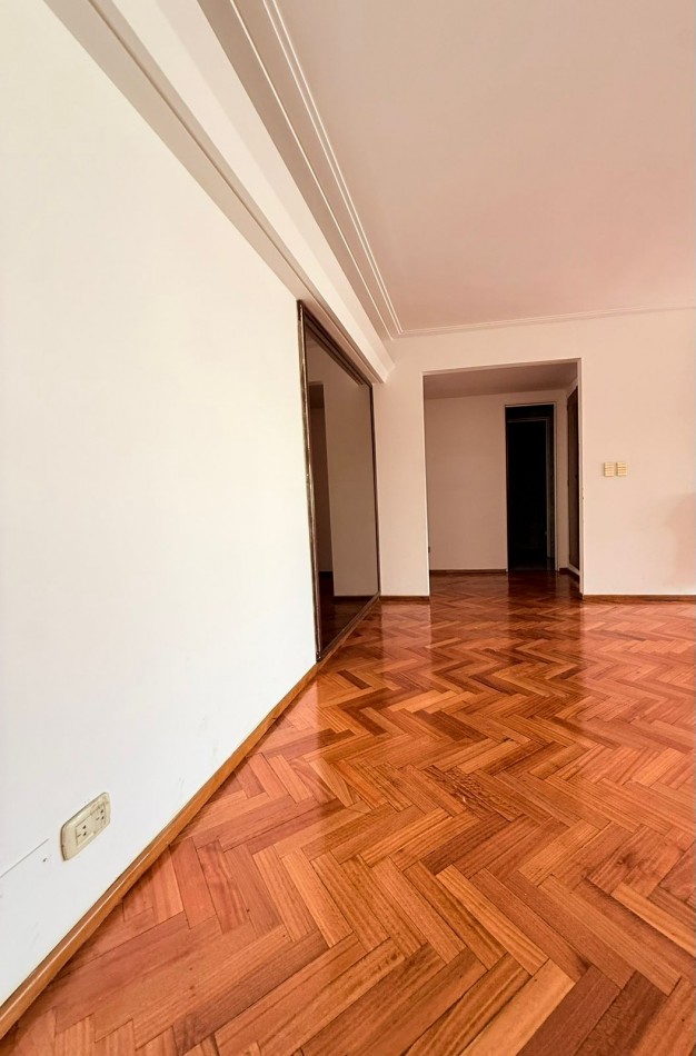 Piso Exclusivo 7 Ambientes - 280m² - Quincho con Parrilla y Cochera - Flores