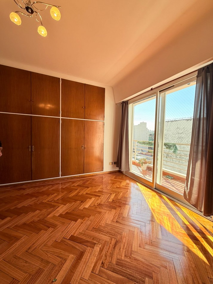 Piso Exclusivo 7 Ambientes - 280m² - Quincho con Parrilla y Cochera - Flores