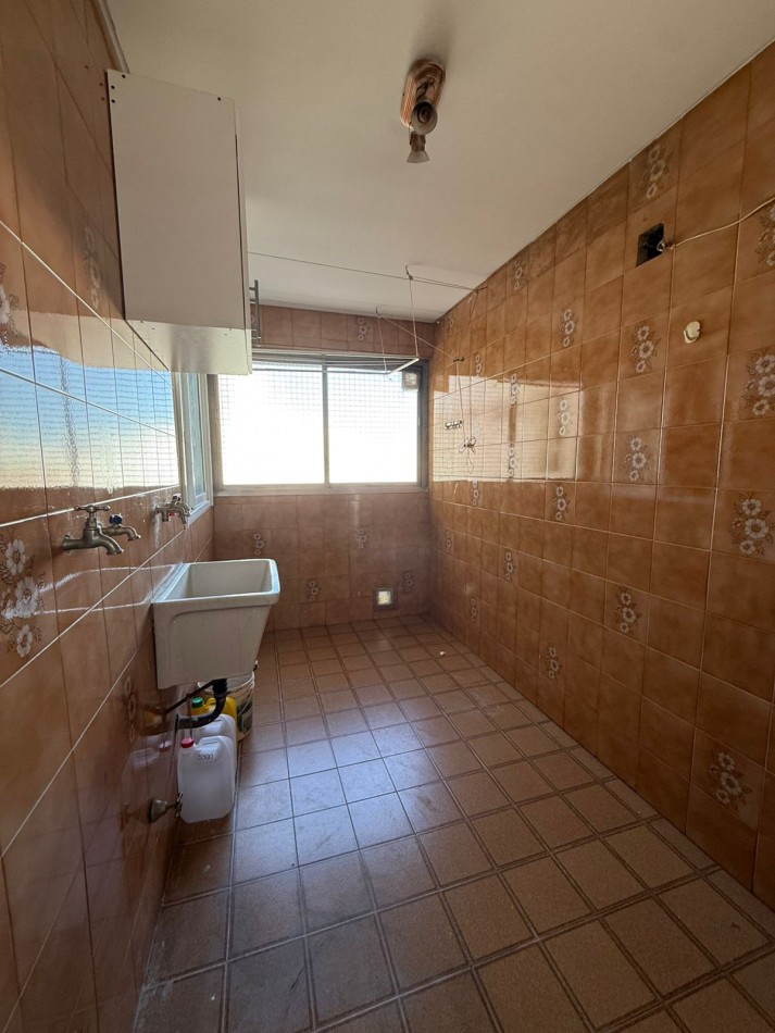 Piso Exclusivo 7 Ambientes - 280m² - Quincho con Parrilla y Cochera - Flores
