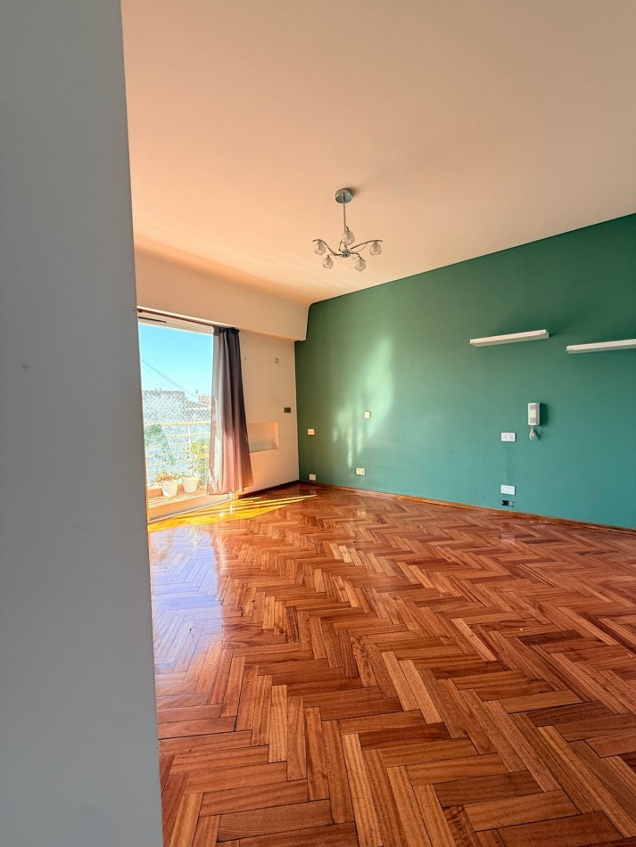 Piso Exclusivo 7 Ambientes - 280m² - Quincho con Parrilla y Cochera - Flores