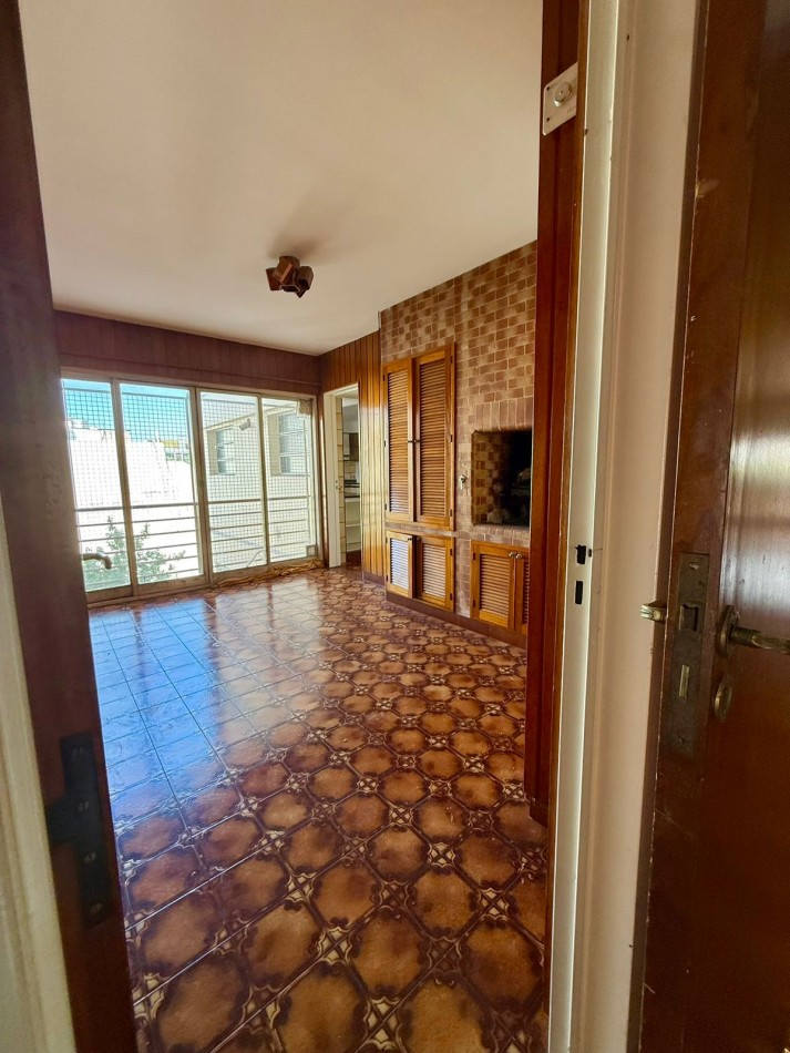 Piso Exclusivo 7 Ambientes - 280m² - Quincho con Parrilla y Cochera - Flores