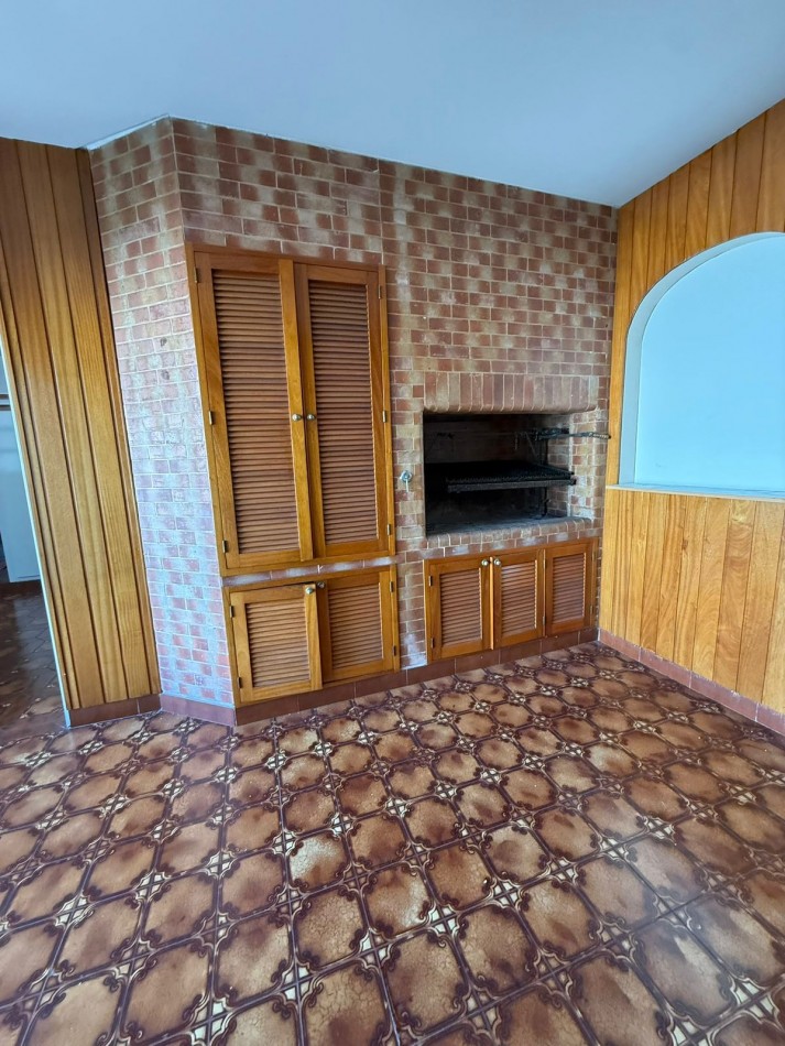 Piso Exclusivo 7 Ambientes - 280m² - Quincho con Parrilla y Cochera - Flores