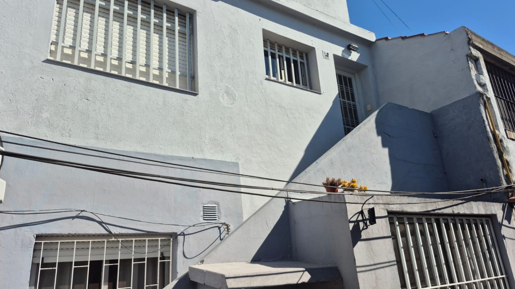 OPORTUNIDAD PH DE 3 DORMITORIOS- PEQUEÑO PATIO Y TERRAZA
