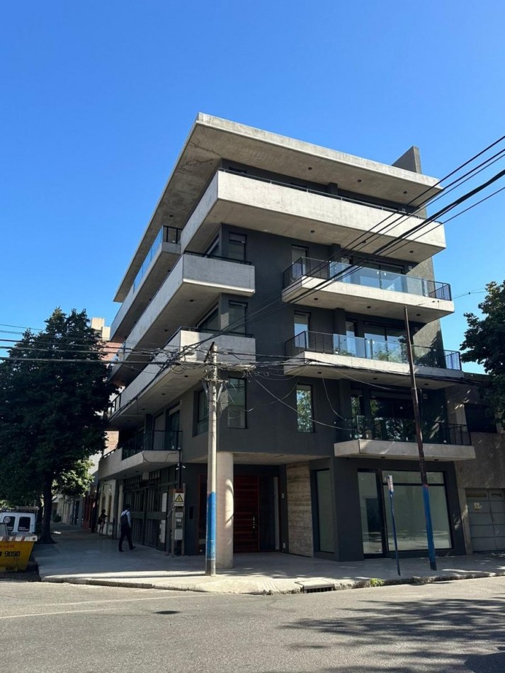 LOCAL COMERCIAL EN VENTA -CALLE SAN LUIS 3301