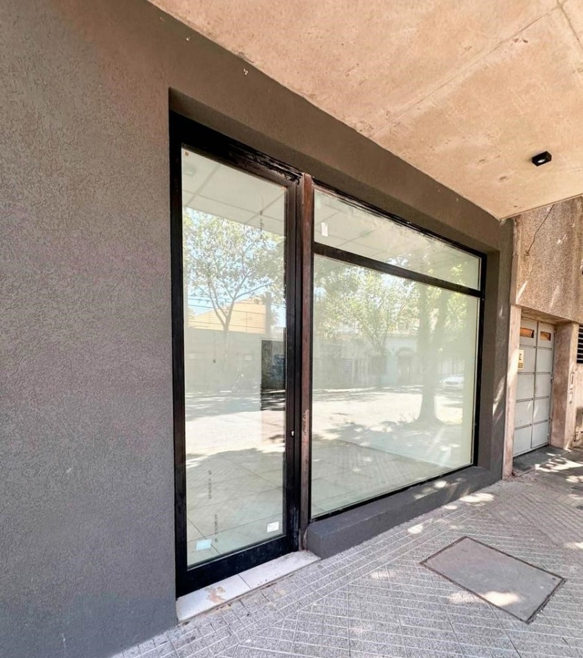 LOCAL COMERCIAL EN VENTA -CALLE SAN LUIS 3301