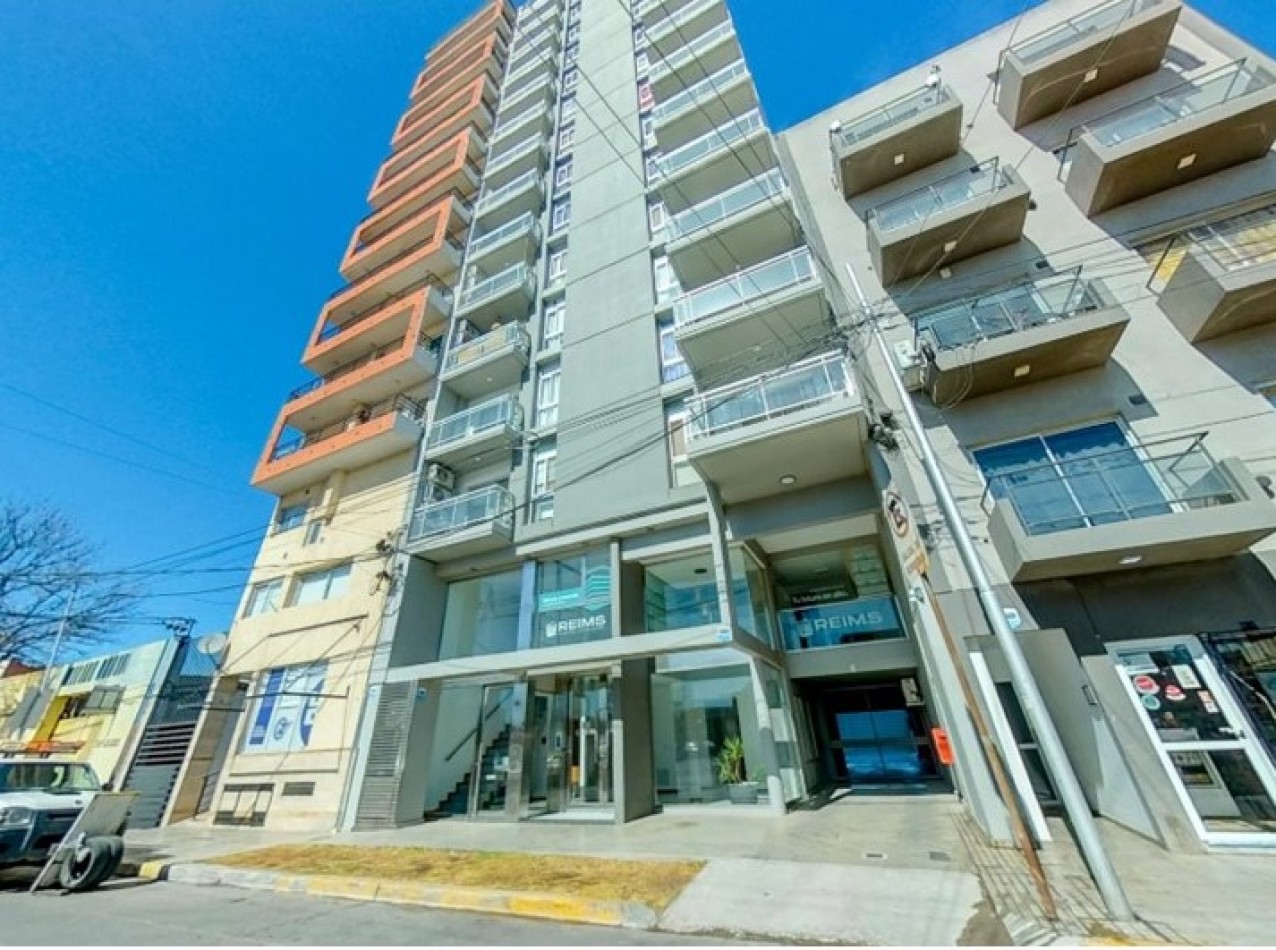 DEPARTAMENTO A LA VENTA EN SAN LORENZO - CON COCHERA