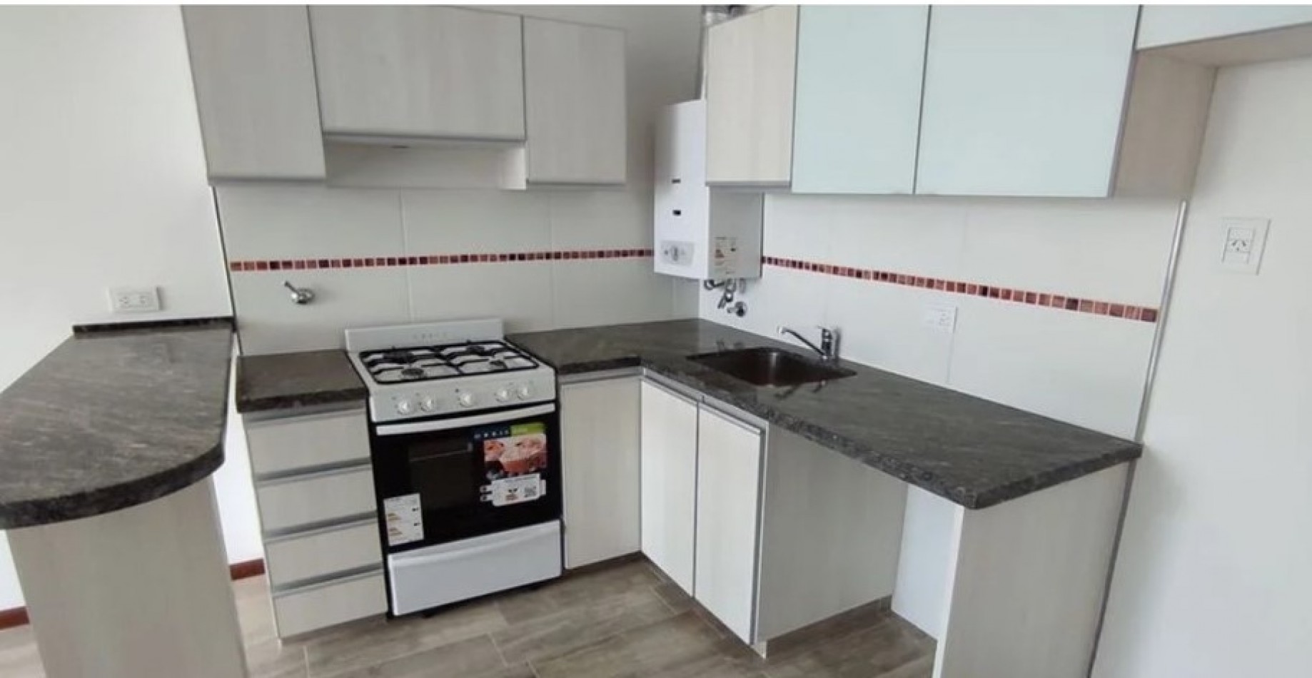 DEPARTAMENTO A LA VENTA EN SAN LORENZO - CON COCHERA