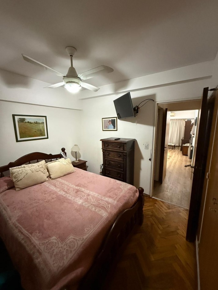 DEPARTAMENTO 2 DORMITORIOS CON PATIO, BALCON Y COCHERA - MACROCENTRO