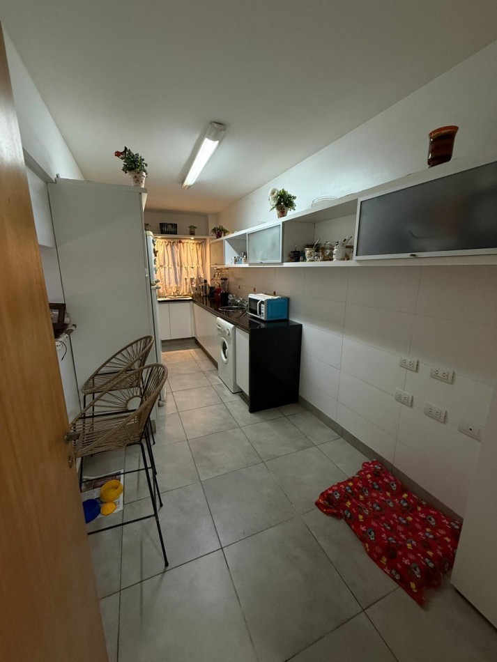 DEPARTAMENTO 2 DORMITORIOS CON PATIO, BALCON Y COCHERA - MACROCENTRO