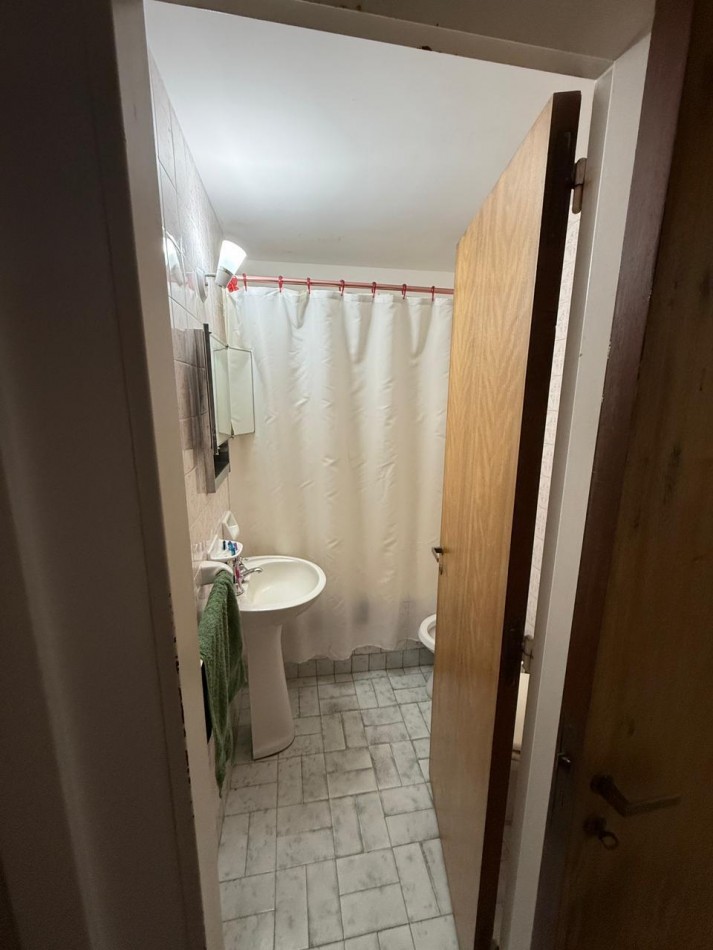 DEPARTAMENTO 2 DORMITORIOS CON PATIO, BALCON Y COCHERA - MACROCENTRO