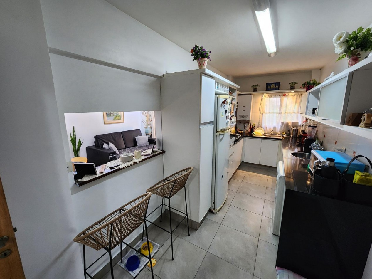 DEPARTAMENTO 2 DORMITORIOS CON PATIO, BALCON Y COCHERA - MACROCENTRO