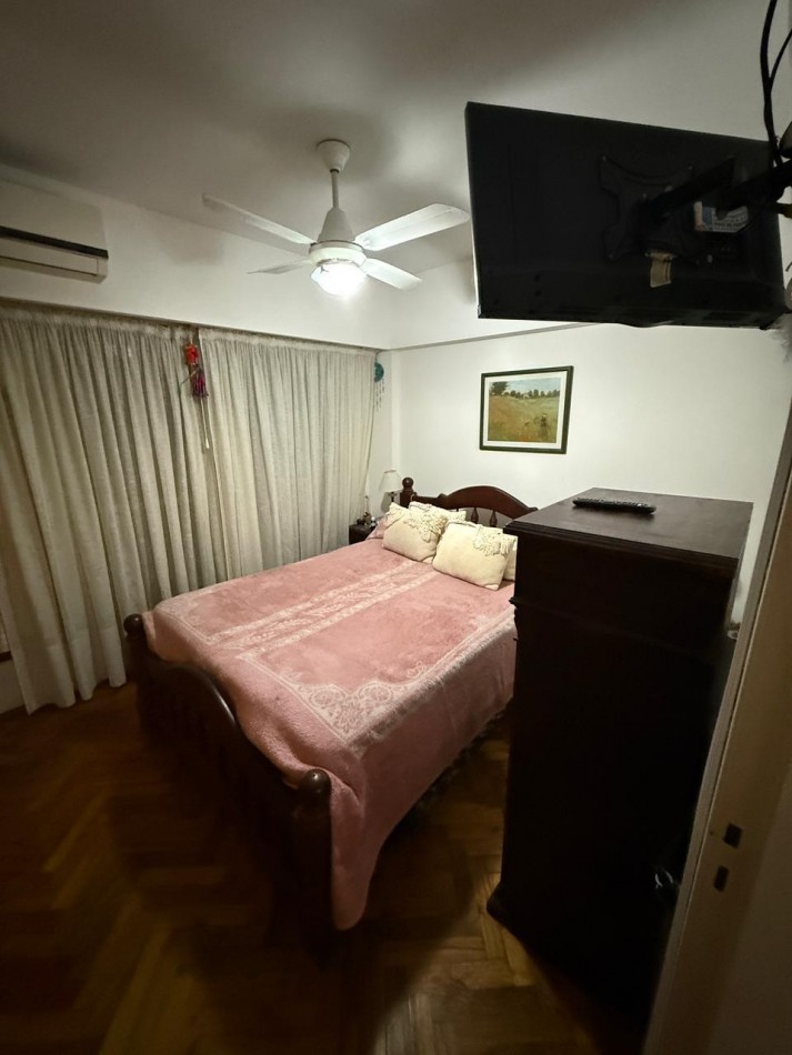 DEPARTAMENTO 2 DORMITORIOS CON PATIO, BALCON Y COCHERA - MACROCENTRO