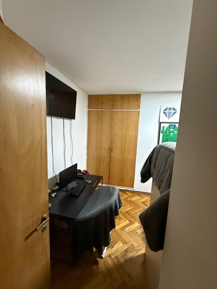 DEPARTAMENTO 2 DORMITORIOS CON PATIO, BALCON Y COCHERA - MACROCENTRO