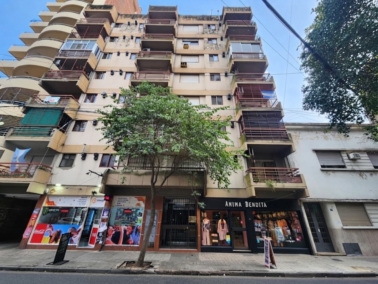 DEPARTAMENTO 2 DORMITORIOS CON PATIO, BALCON Y COCHERA - MACROCENTRO