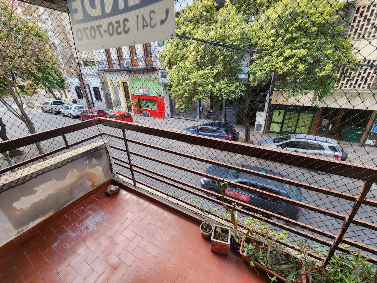 DEPARTAMENTO 2 DORMITORIOS CON PATIO, BALCON Y COCHERA - MACROCENTRO