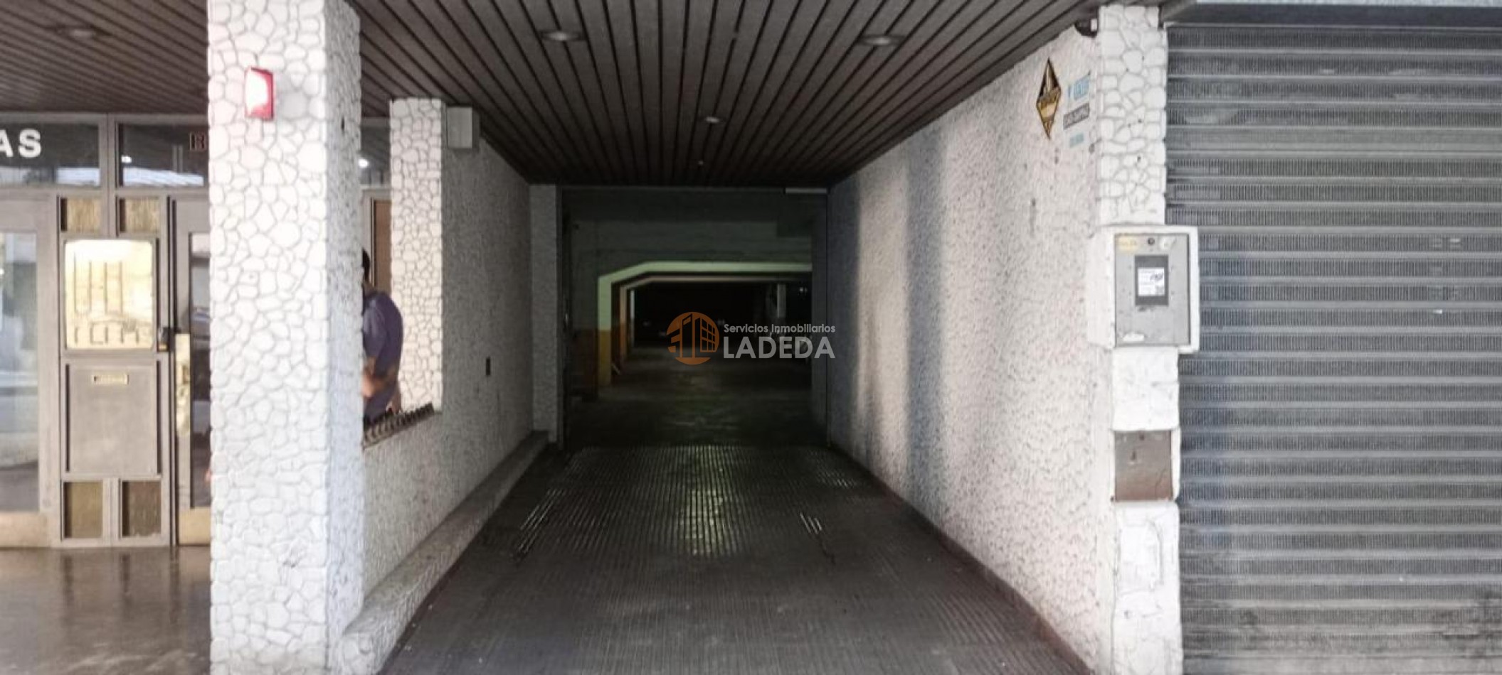 COCHERA EN CALLE SAN MARTIN 532