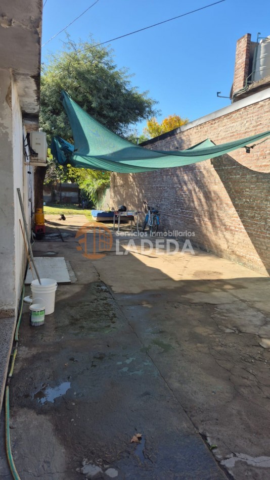 TERRENO DE 660M2 EN FUNES - CON CASA PARA RECICLAR