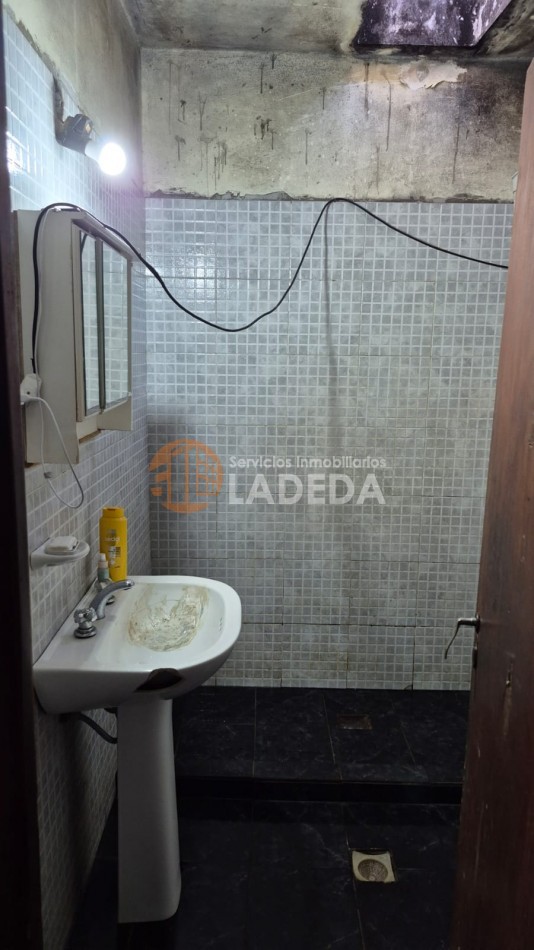 TERRENO DE 660M2 EN FUNES - CON CASA PARA RECICLAR