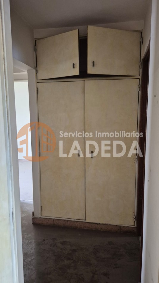 OPORTUNIDAD UNICA: 170 m² de Categoria a Reciclar en calle Cafferata