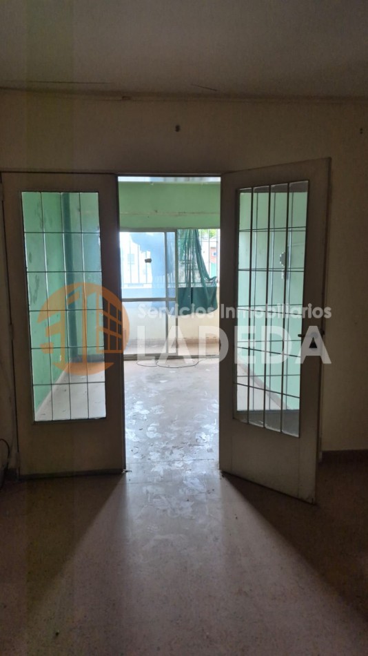 OPORTUNIDAD UNICA: 170 m² de Categoria a Reciclar en calle Cafferata