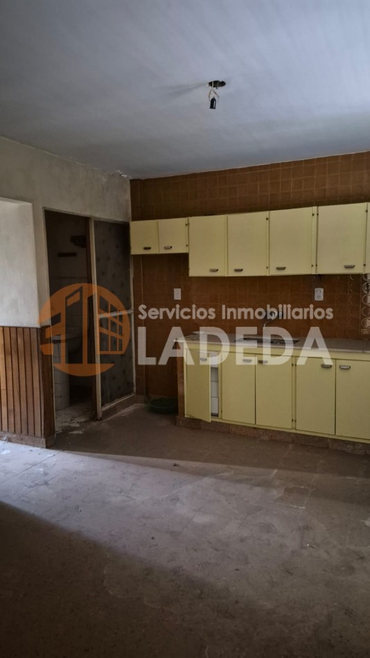 OPORTUNIDAD UNICA: 170 m² de Categoria a Reciclar en calle Cafferata