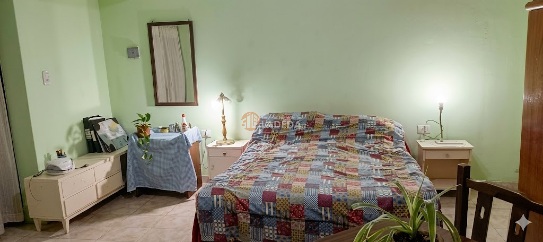 CASA 3 DORMITORIOS Y HERMOSO JARDIN EN ZAVALLA