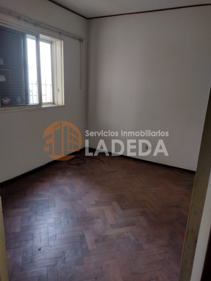 OPORTUNIDAD UNICA: 170 m² de Categoria a Reciclar en calle Cafferata