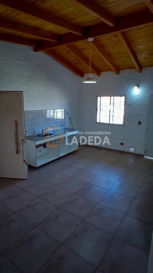 CASA EN ALQUILER EN FUNES