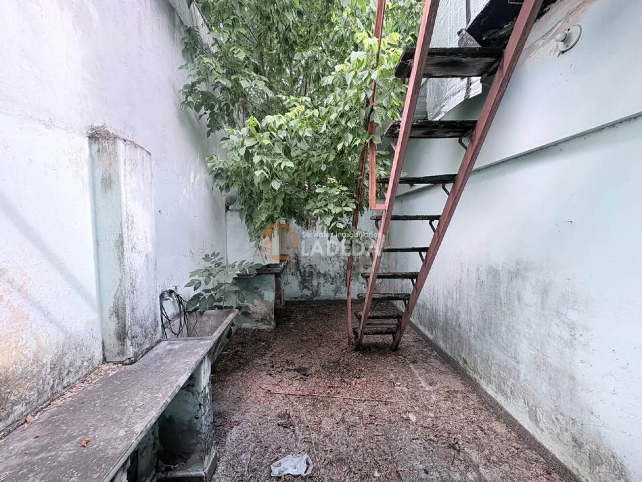 CASA DE PASILLO A 2 CUADRAS DE AV. SANTA FE 4800