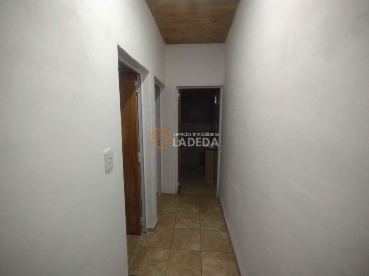 CASA EN ROLDAN 2 DORMITORIOS
