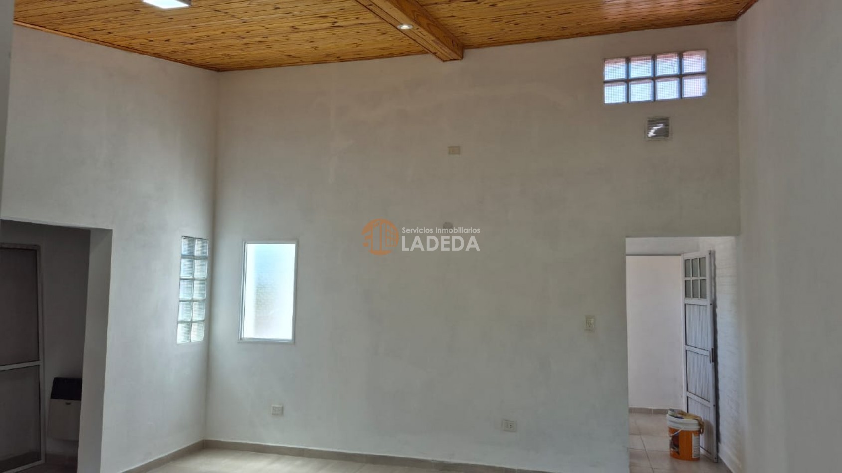 ALQUILER DEPARTAMENTO EN 1ER PISO FUNES - 