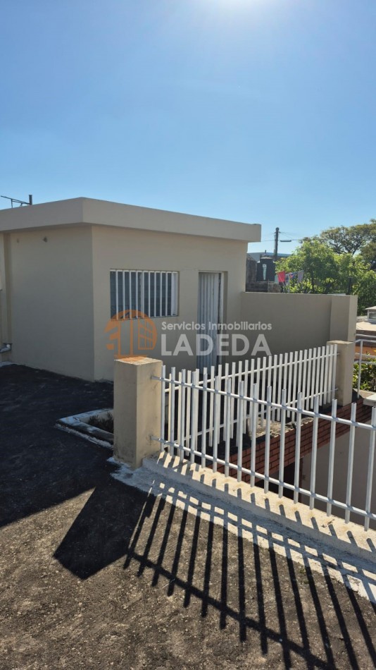 CASA 2 DORMITORIOS Y AMPLIO PATIO -GARAGE USO EXCLUSIVO -ZONA SUR