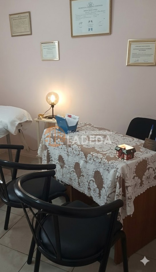 CASA 3 DORMITORIOS Y HERMOSO JARDIN EN ZAVALLA