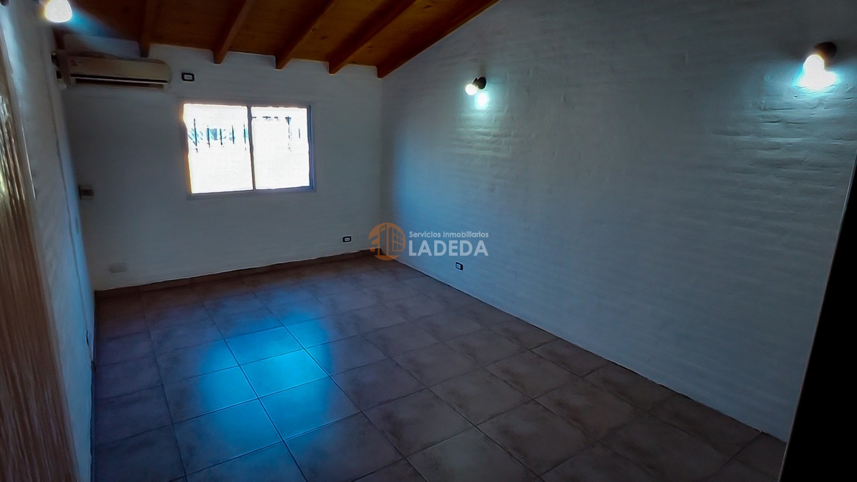 CASA EN ALQUILER EN FUNES