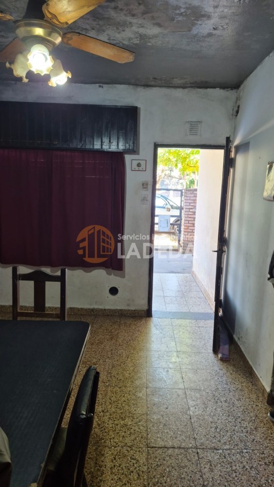 TERRENO DE 660M2 EN FUNES - CON CASA PARA RECICLAR