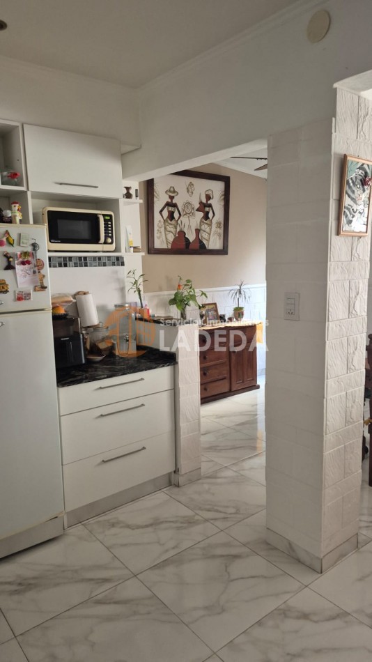 HERMOSA CASA EN EL BARRIO BELGRANO, A METROS DE CALLE MENDOZA