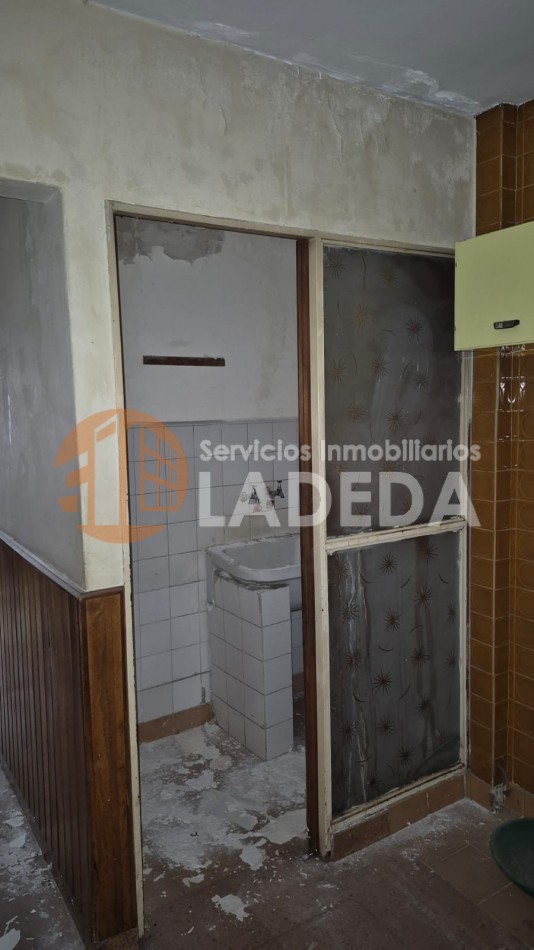 OPORTUNIDAD UNICA: 170 m² de Categoria a Reciclar en calle Cafferata