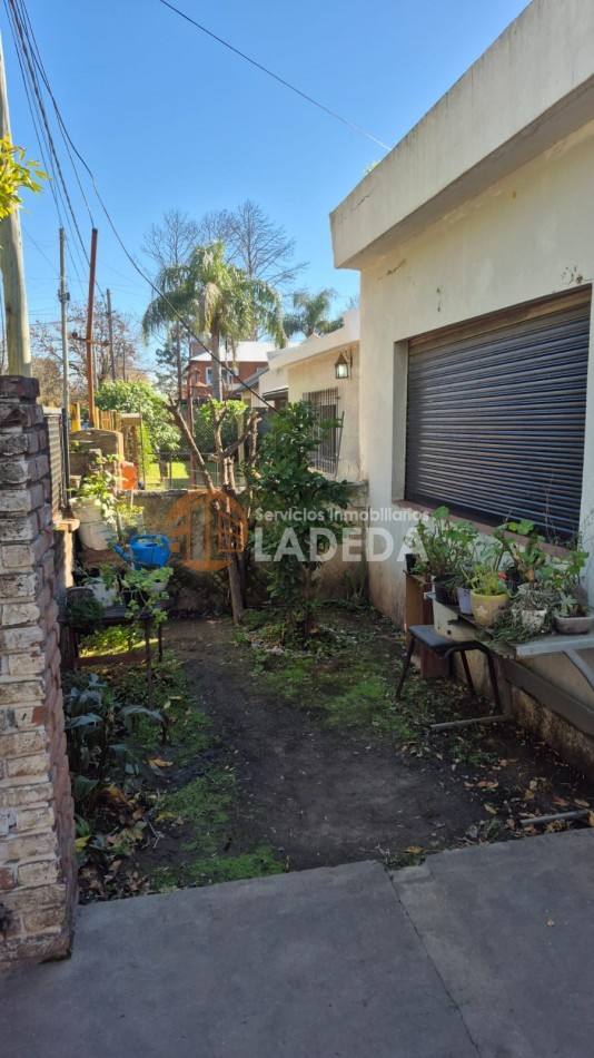 TERRENO DE 660M2 EN FUNES - CON CASA PARA RECICLAR