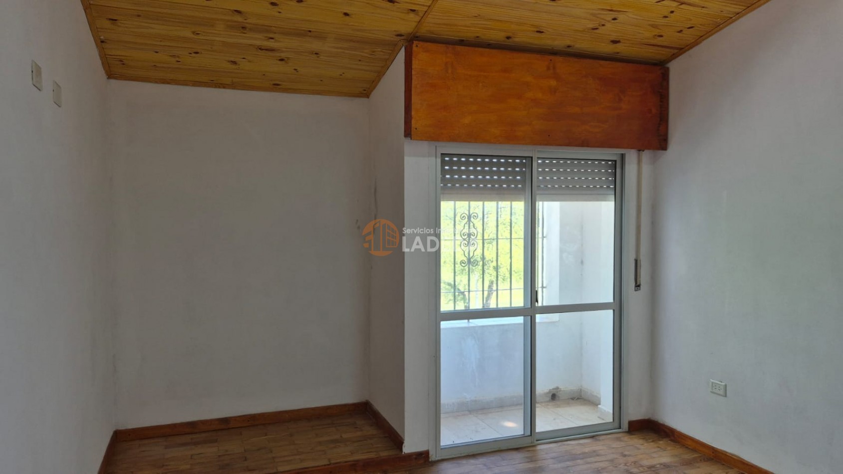 ALQUILER DEPARTAMENTO EN 1ER PISO FUNES - 