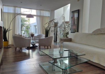 INCREIBLE CASA A LA VENTA -CONVINA CONFORD Y DISEÑO