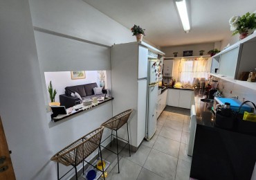 DEPARTAMENTO 2 DORMITORIOS CON PATIO, BALCON Y COCHERA - MACROCENTRO