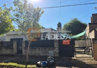 TERRENO DE 660M2 EN FUNES - CON CASA PARA RECICLAR